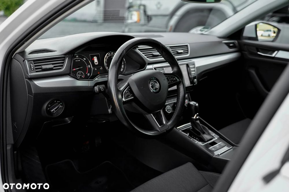 Skoda Superb 2.0 TDI Ambition DSG - 12