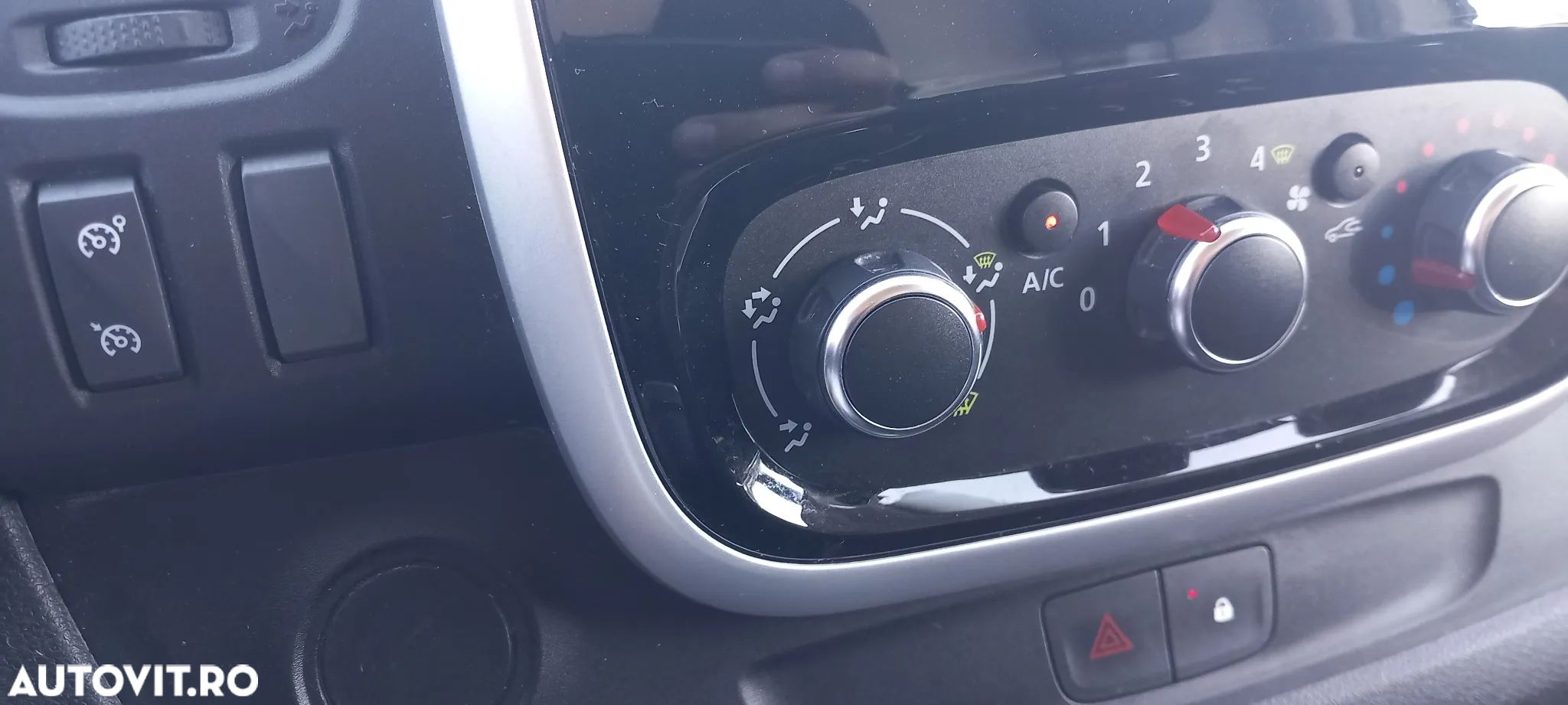 Renault Trafic - 1
