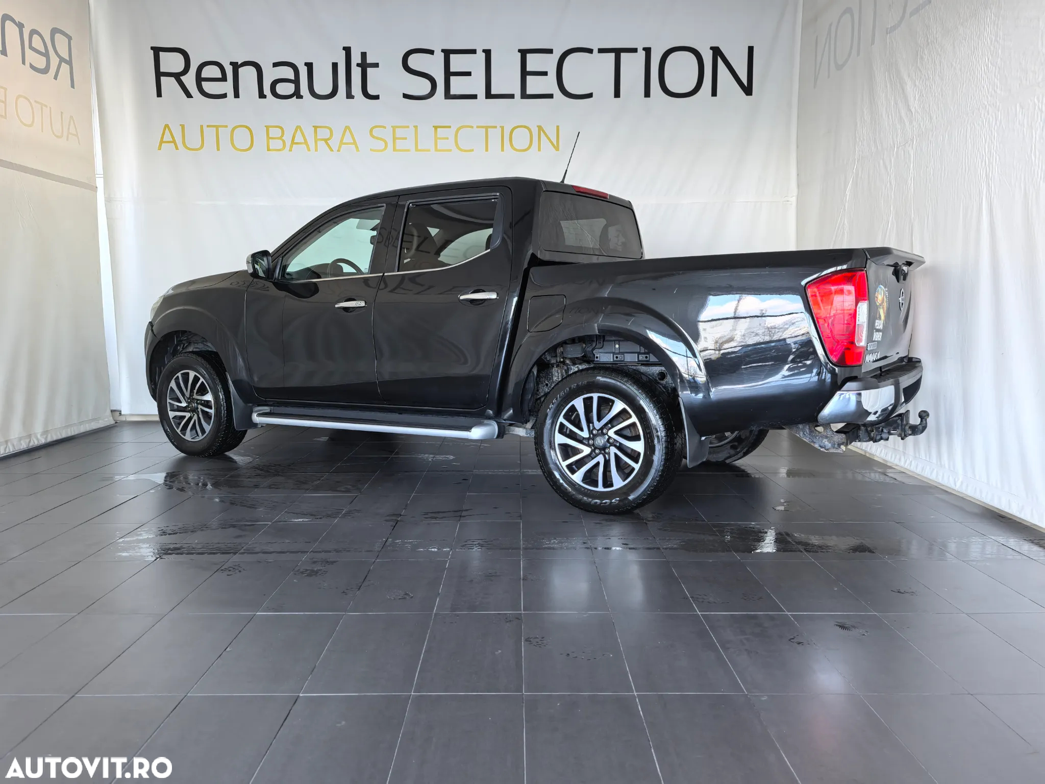 Nissan Navara 2.3 dCi Double Cab N-Connecta - 2