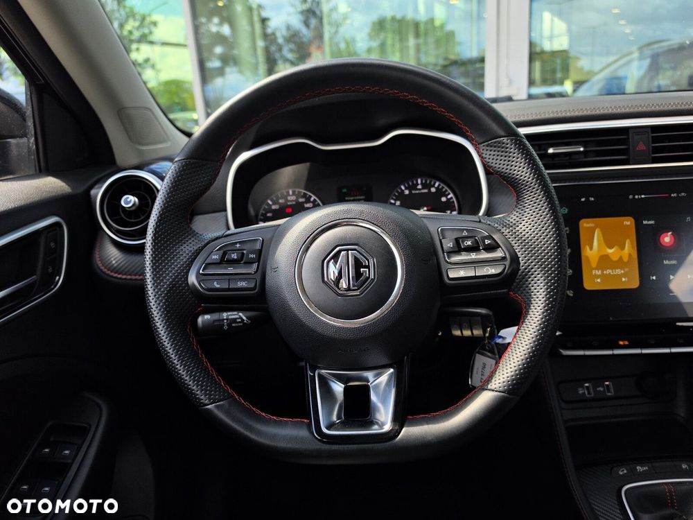 MG ZS - 19