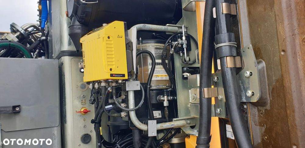 Liebherr 914 COMPACT/ rototilt /szczypce/ GPS 3D Leica/ sprowadzony - 21