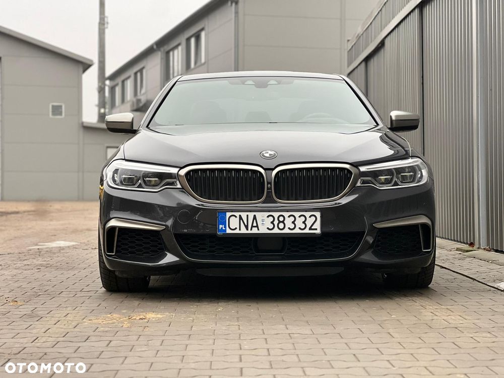 BMW Seria 5 M550i xDrive - 3