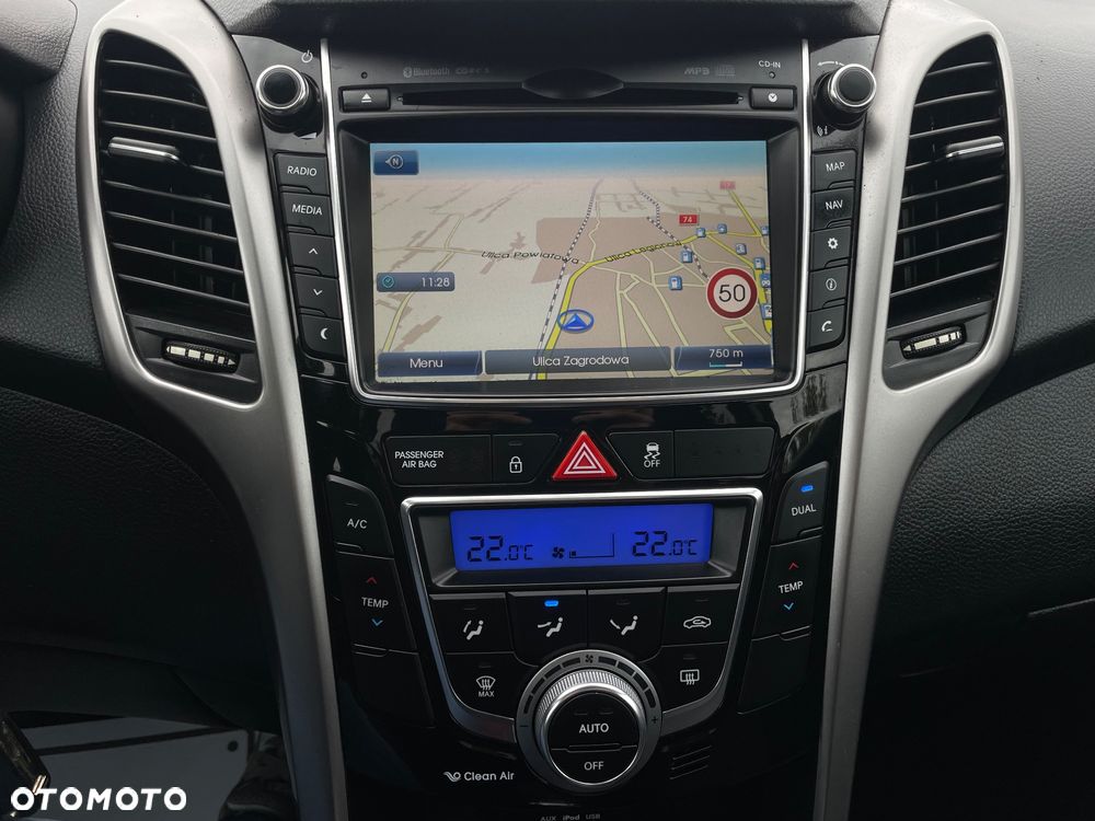 Hyundai i30 Kombi 1.6 CRDI Style - 11