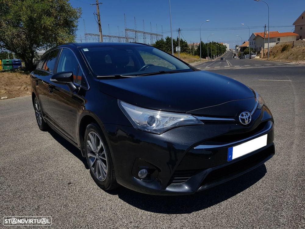 Toyota Avensis Touring Sports 1.6 D-4D Luxury+GPS - 4