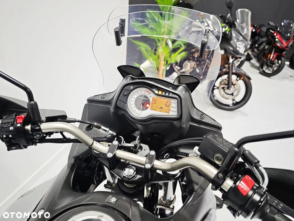 Suzuki V-STROM - 5