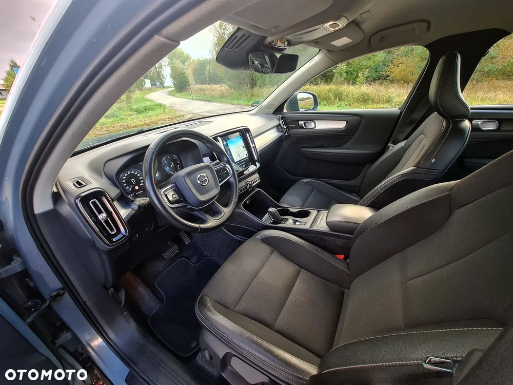 Volvo XC 40 D4 AWD Geartronic Momentum Pro - 5