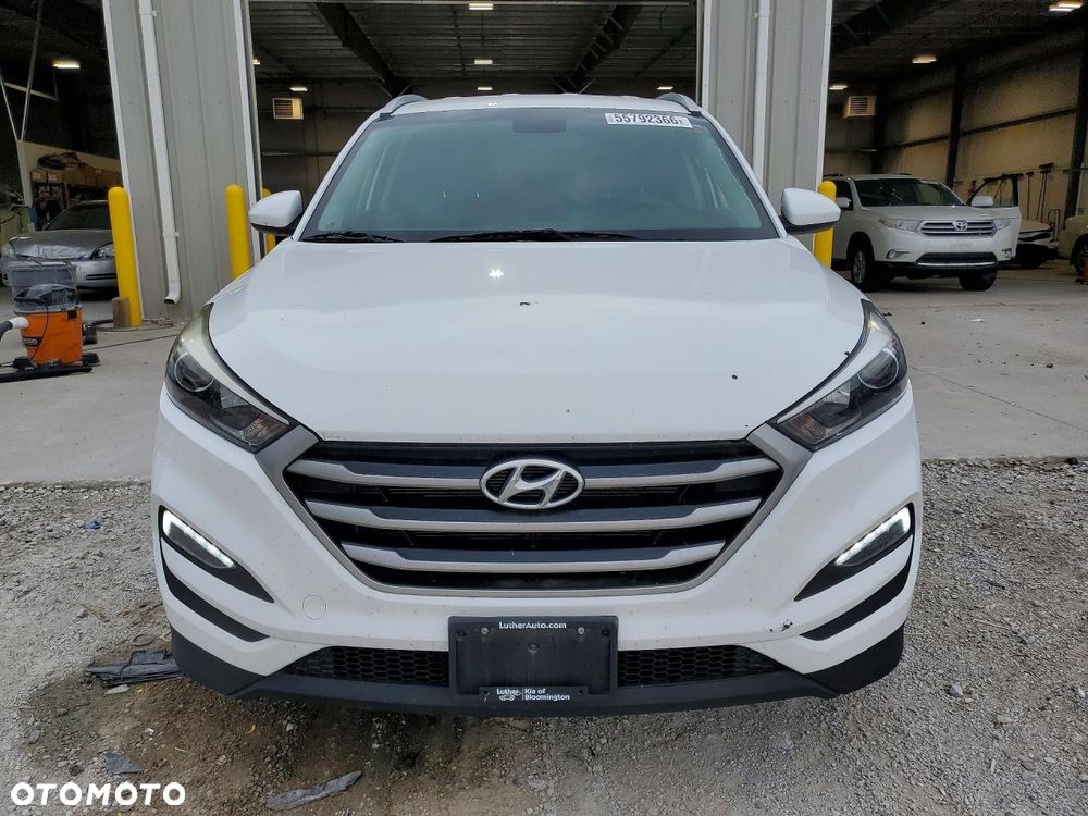 Hyundai Tucson - 2