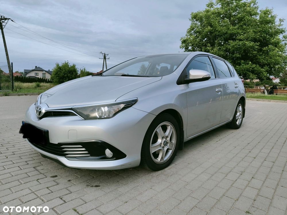 Toyota Auris 1.4 D-4D Business Edition - 2