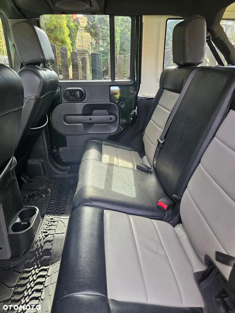 Jeep Wrangler Unlimited 2.8 CRD Sahara - 8