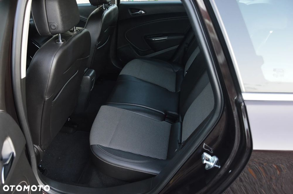 Opel Astra - 36