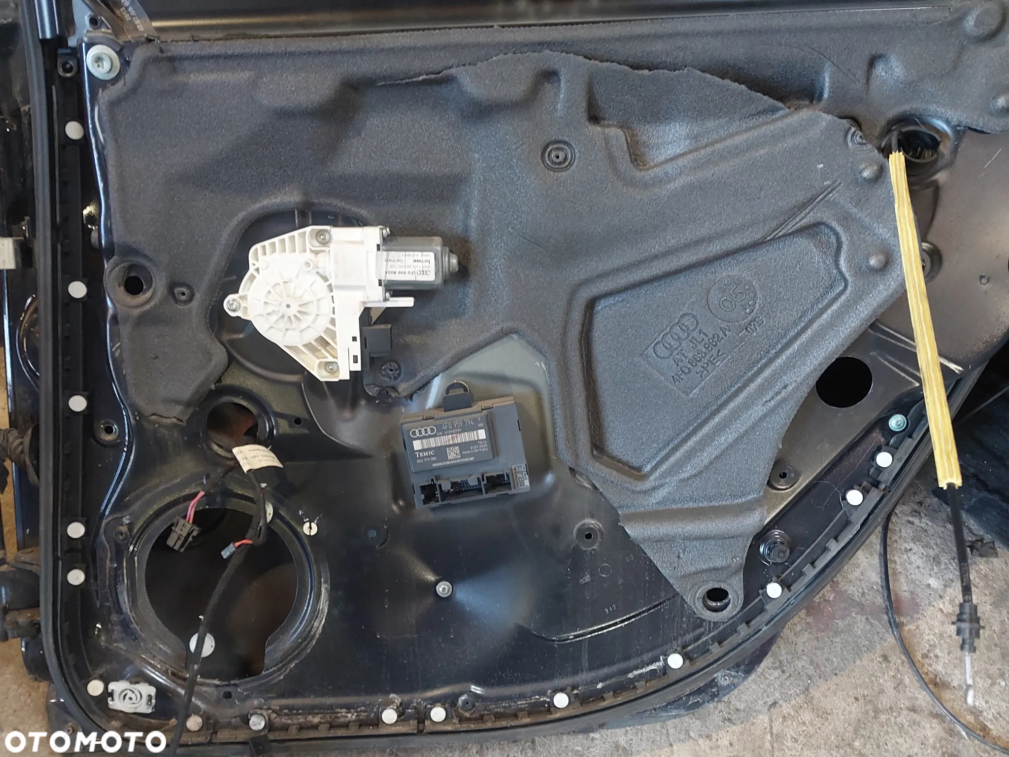 Drzwi prawy lewy tył tylne prawe lewe Audi A6 C6 Kombi Avant S-line LZ5D mechanizm podnoszenia szyby silniczek 4F0959802A sterownik 4F0959794 4F0959795 szyba przyciemniona zamek - 6