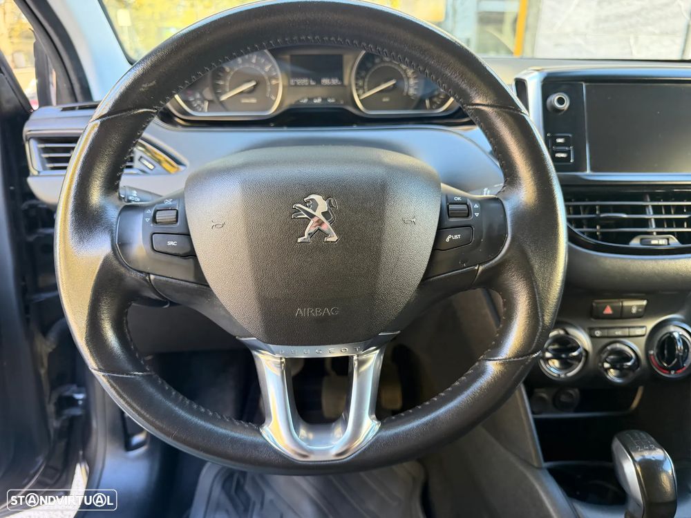Peugeot 208 1.2 PureTech Style - 14