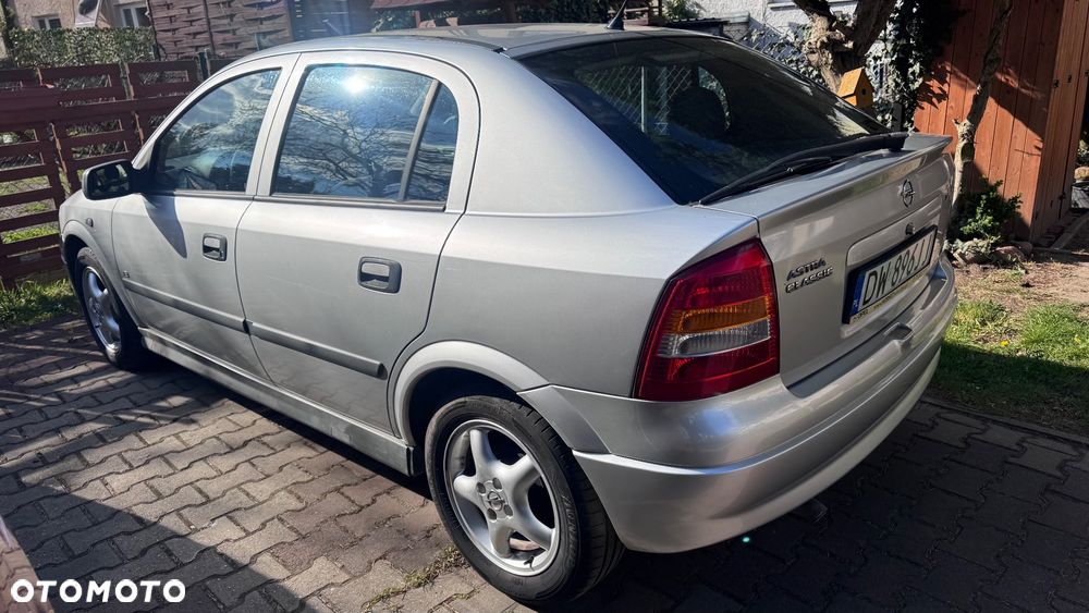 Opel Astra 1.4 - 6