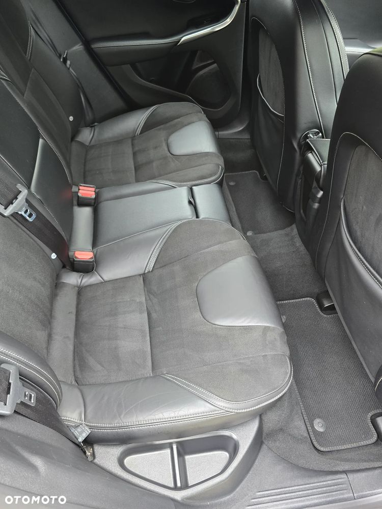 Volvo V40 - 15