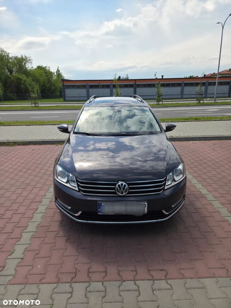 Volkswagen Passat 2.0 TDI Comfortline DSG - 2