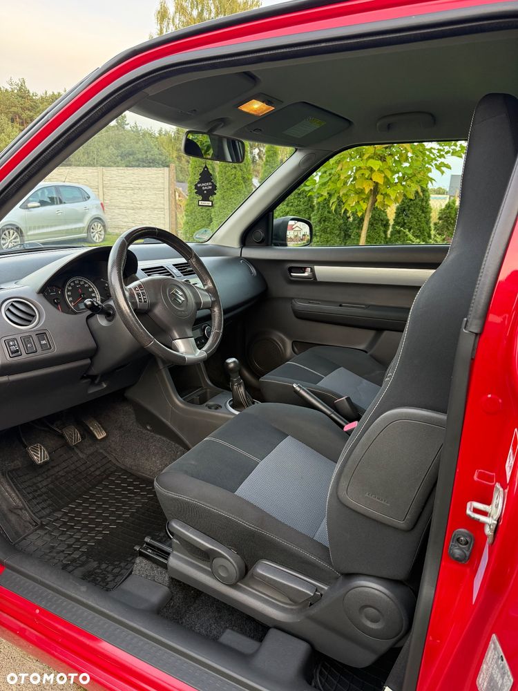 Suzuki Swift 1.3 Sunlight Edition - 6