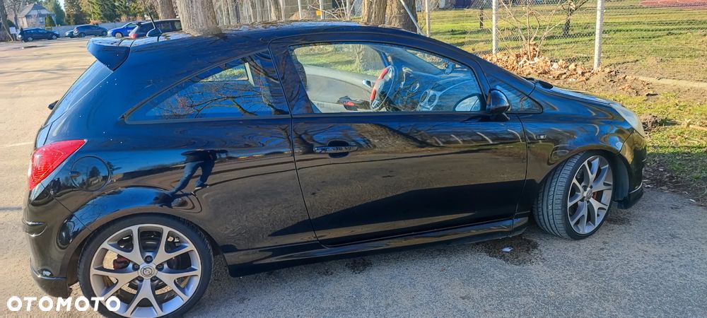 Opel Corsa 1.6T GSI - 11