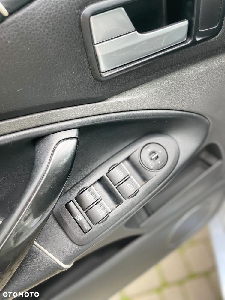Ford Kuga 2.0 TDCi Individual MPS6 - 20