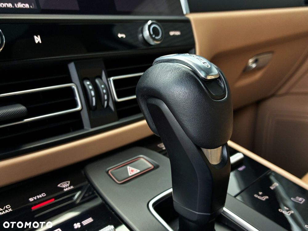 Porsche Macan - 29