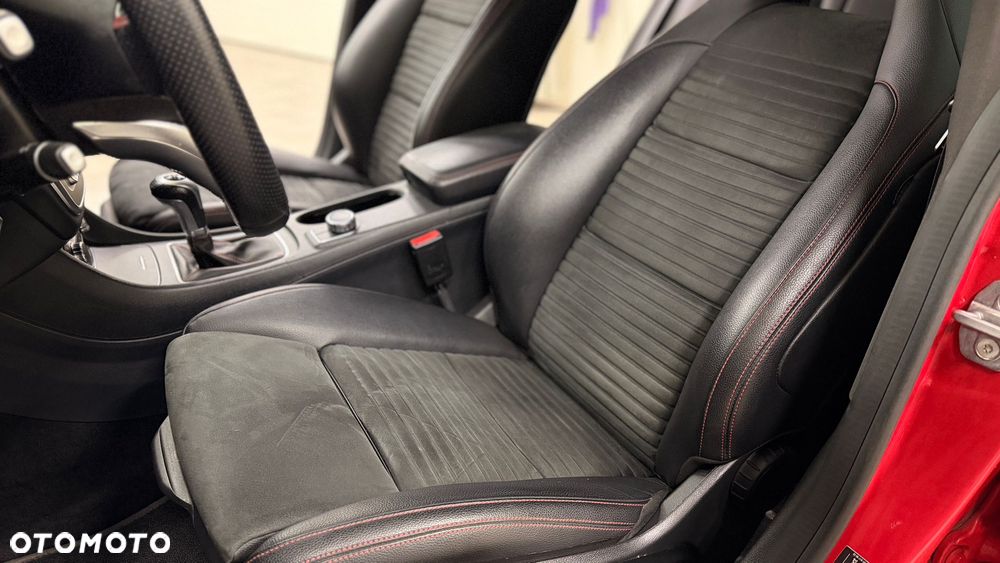 Mercedes-Benz CLA 180 AMG Line - 18