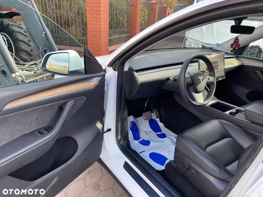 Tesla Model Y Standard - 19