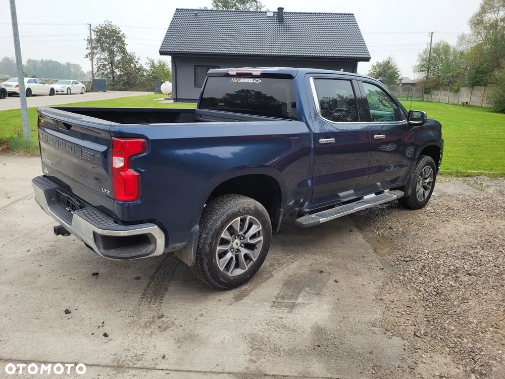 Chevrolet Silverado - 4