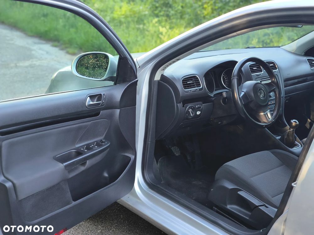 Volkswagen Golf - 8