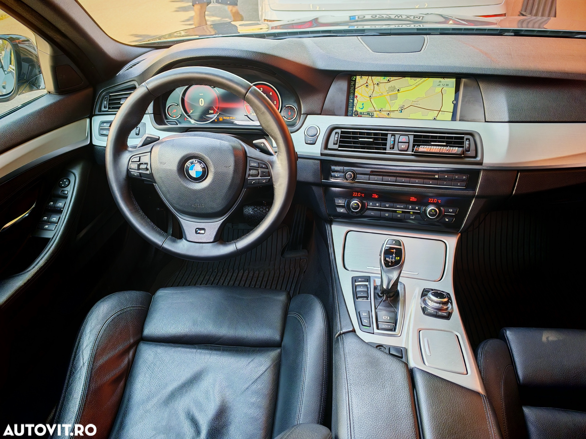 BMW Seria 5 525d xDrive AT - 24