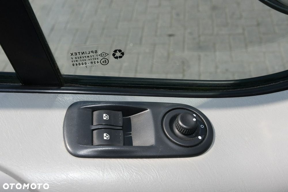 Opel Vivaro - 33
