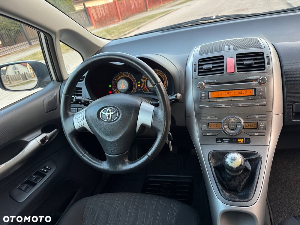 Toyota Auris 1.33 VVT-i Terra - 28