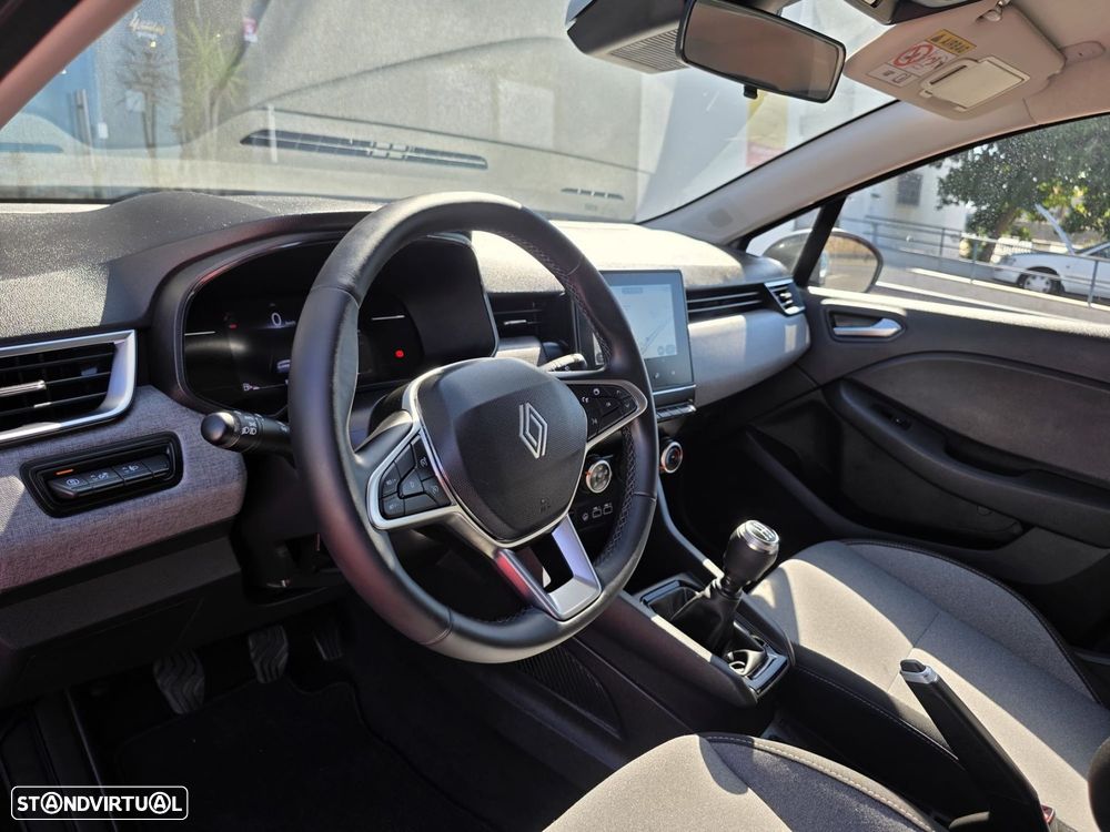 Renault Clio - 33