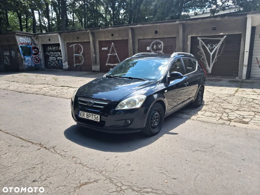 Kia Ceed - 1