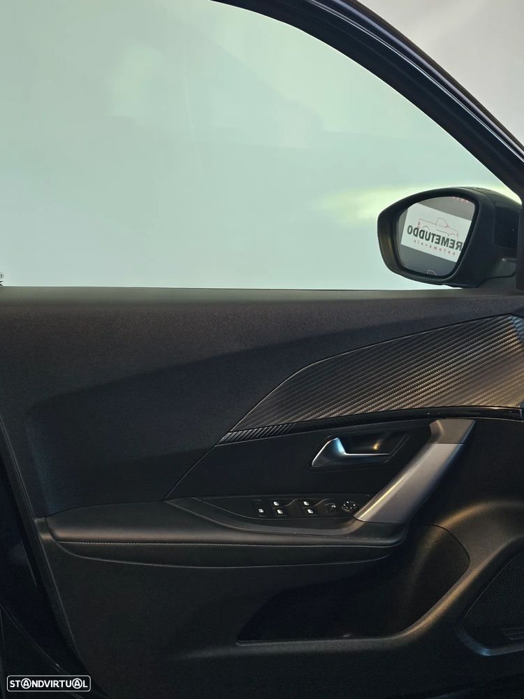 Peugeot e-2008 Allure Pack - 25