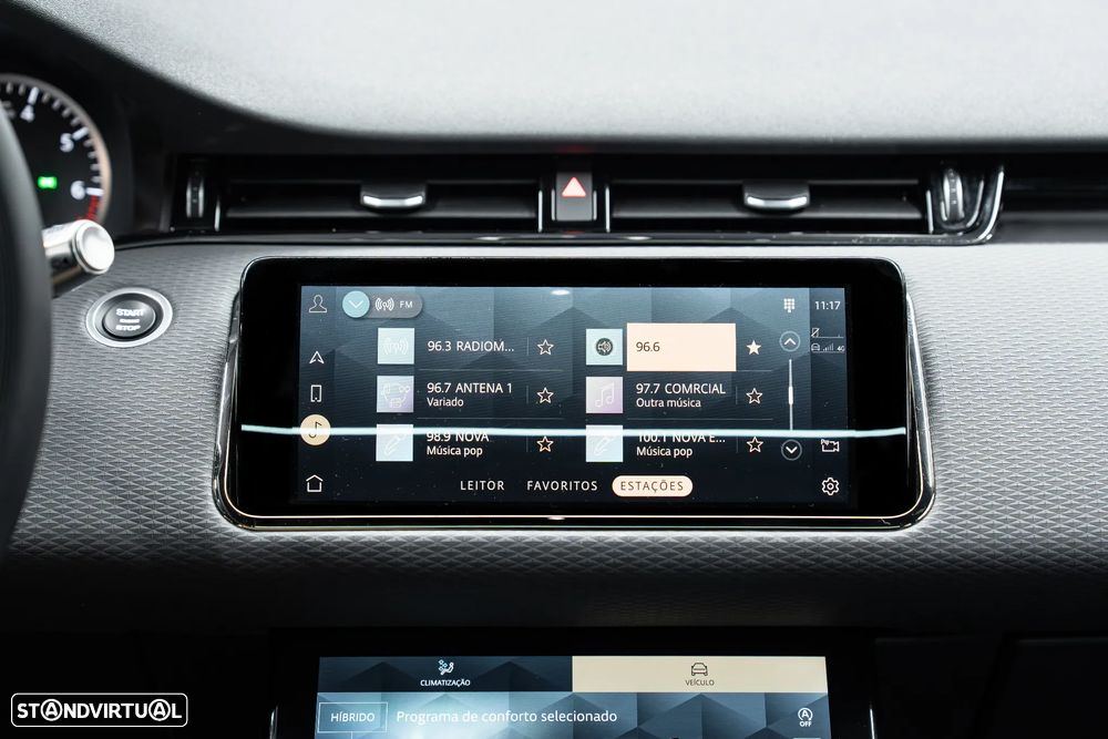 Land Rover Range Rover Evoque 1.5 P300e AWD Bronze Collection Auto - 40