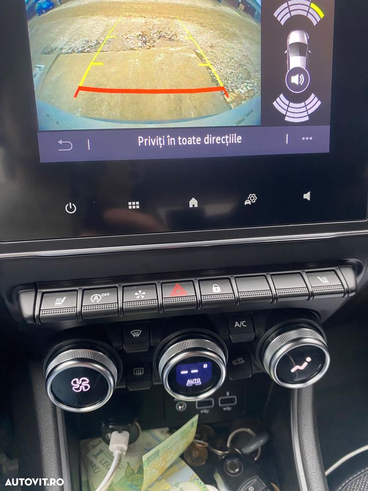 Renault Captur MHEV 140 Techno - 25