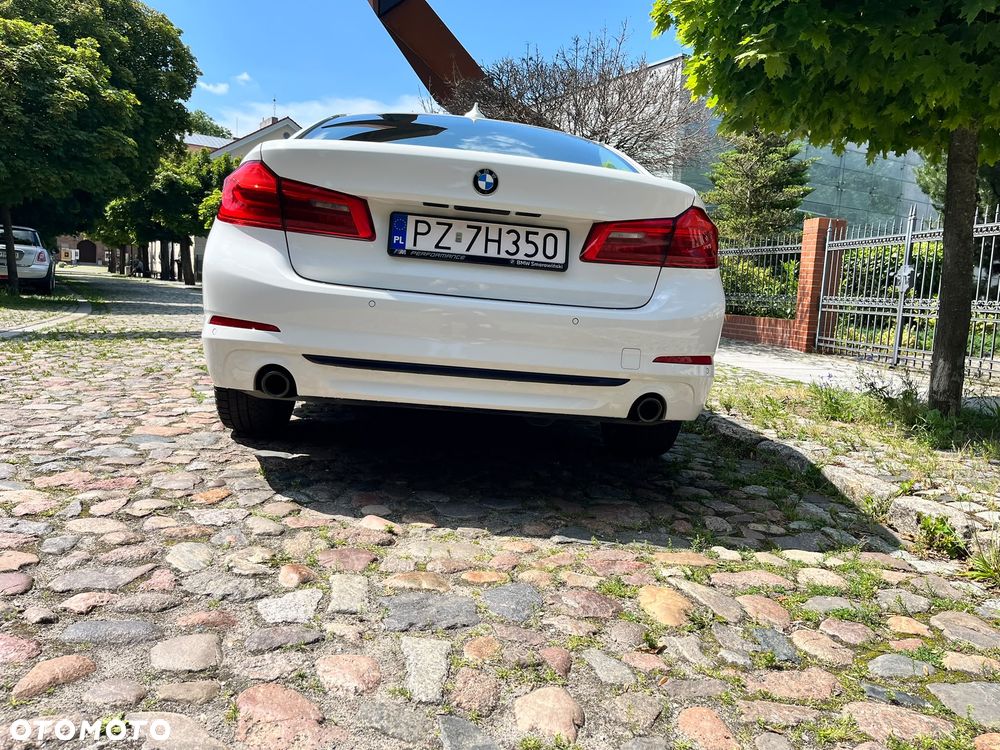 BMW Seria 5 518d Sport Line - 3