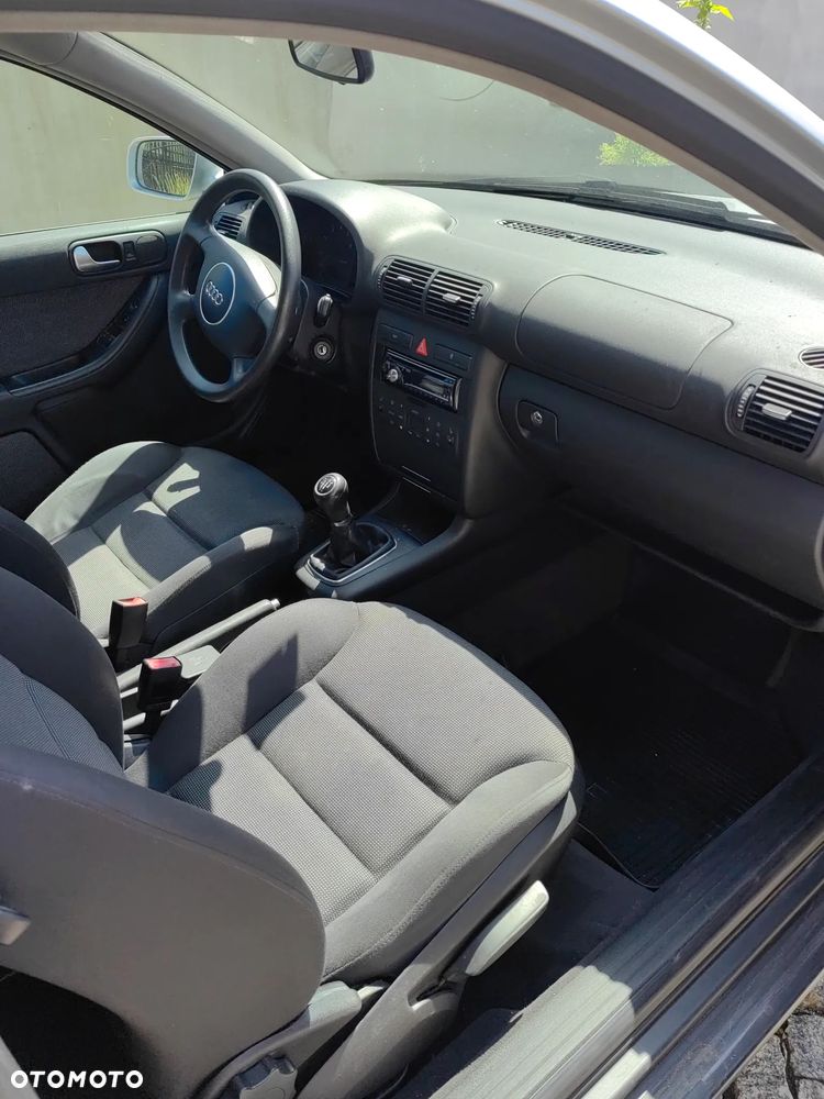 Audi A3 3-drzwiowe 1.6 Ambiente - 5