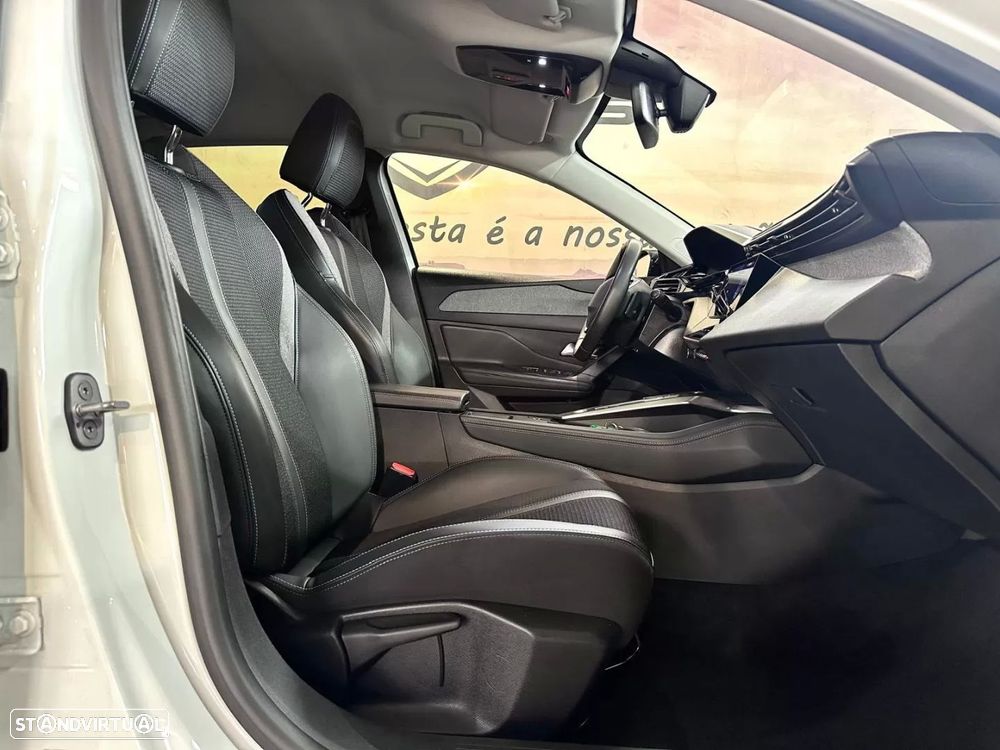 Peugeot 308 - 11