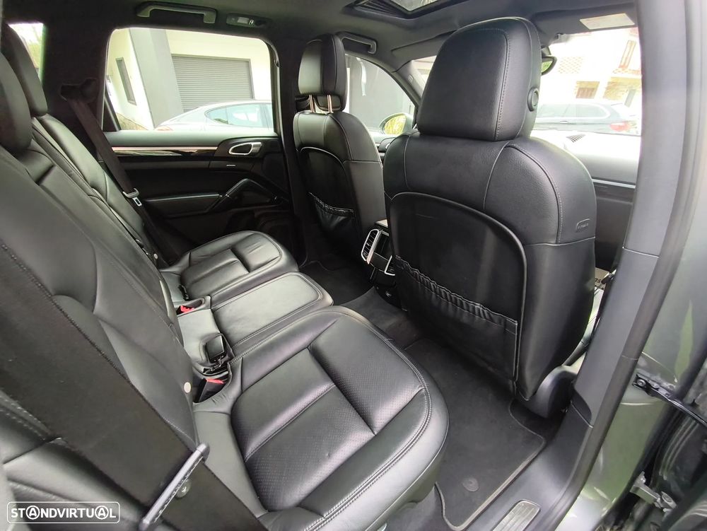 Porsche Cayenne S E-Hybrid - 14