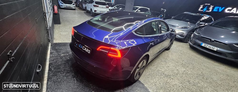 Tesla Model 3 - 3