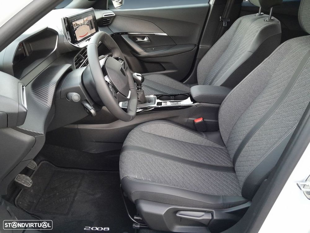 Peugeot 2008 1.2 PureTech Allure - 11