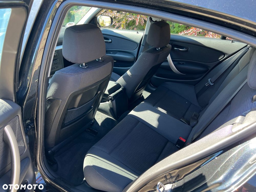 BMW Seria 1 118d - 4