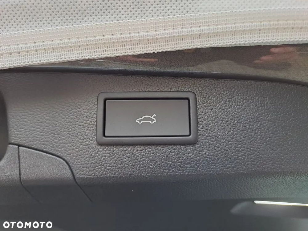 Skoda Superb 2.0 TDI SCR 4x4 L&K DSG - 11