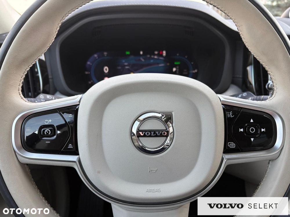 Volvo XC 60 - 24