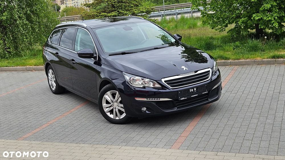 Peugeot 308 - 1