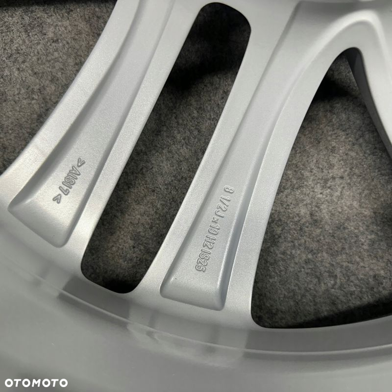 FELGA BMW 7 G11 G12 6863114 8,5Jx19 IS25 630 19” 19 - 3