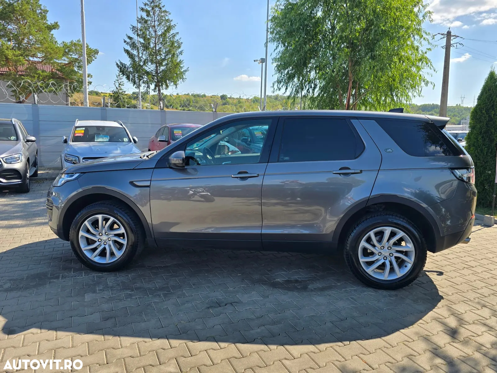 Land Rover Discovery Sport 2.0 l TD4 HSE Luxury Aut. - 2