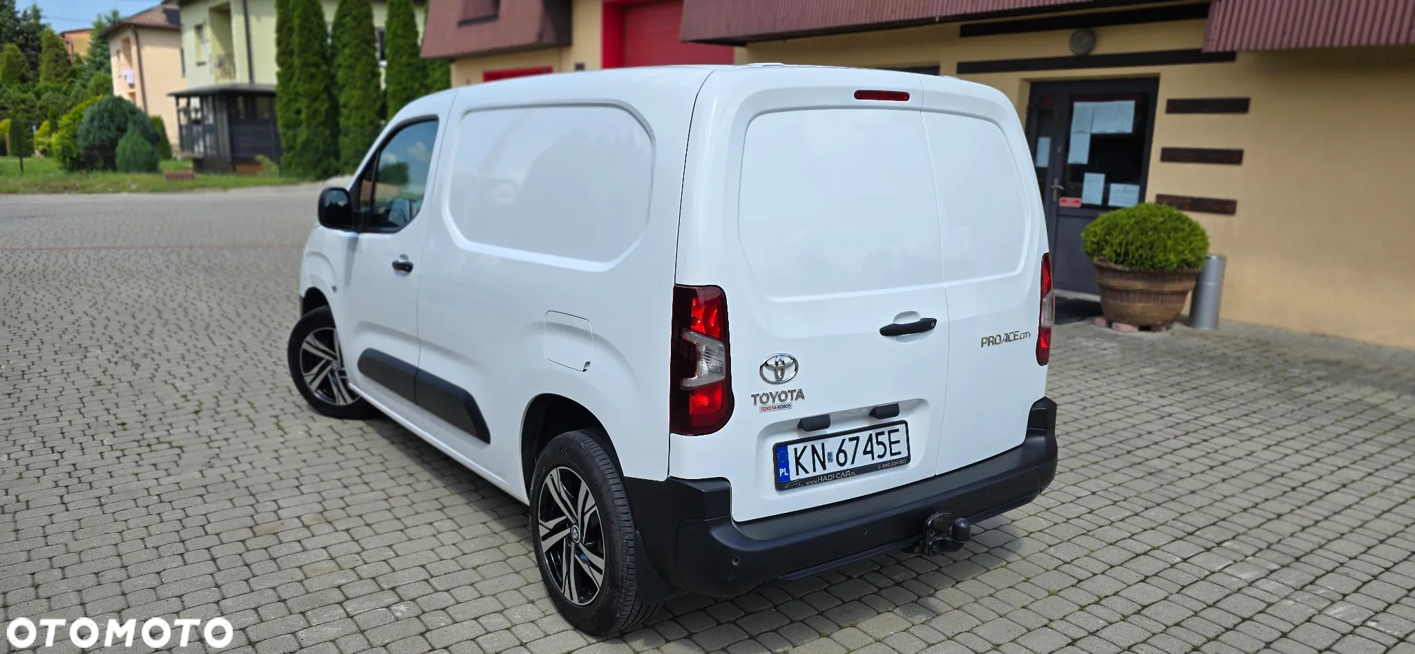 Toyota PRO ACE - 4