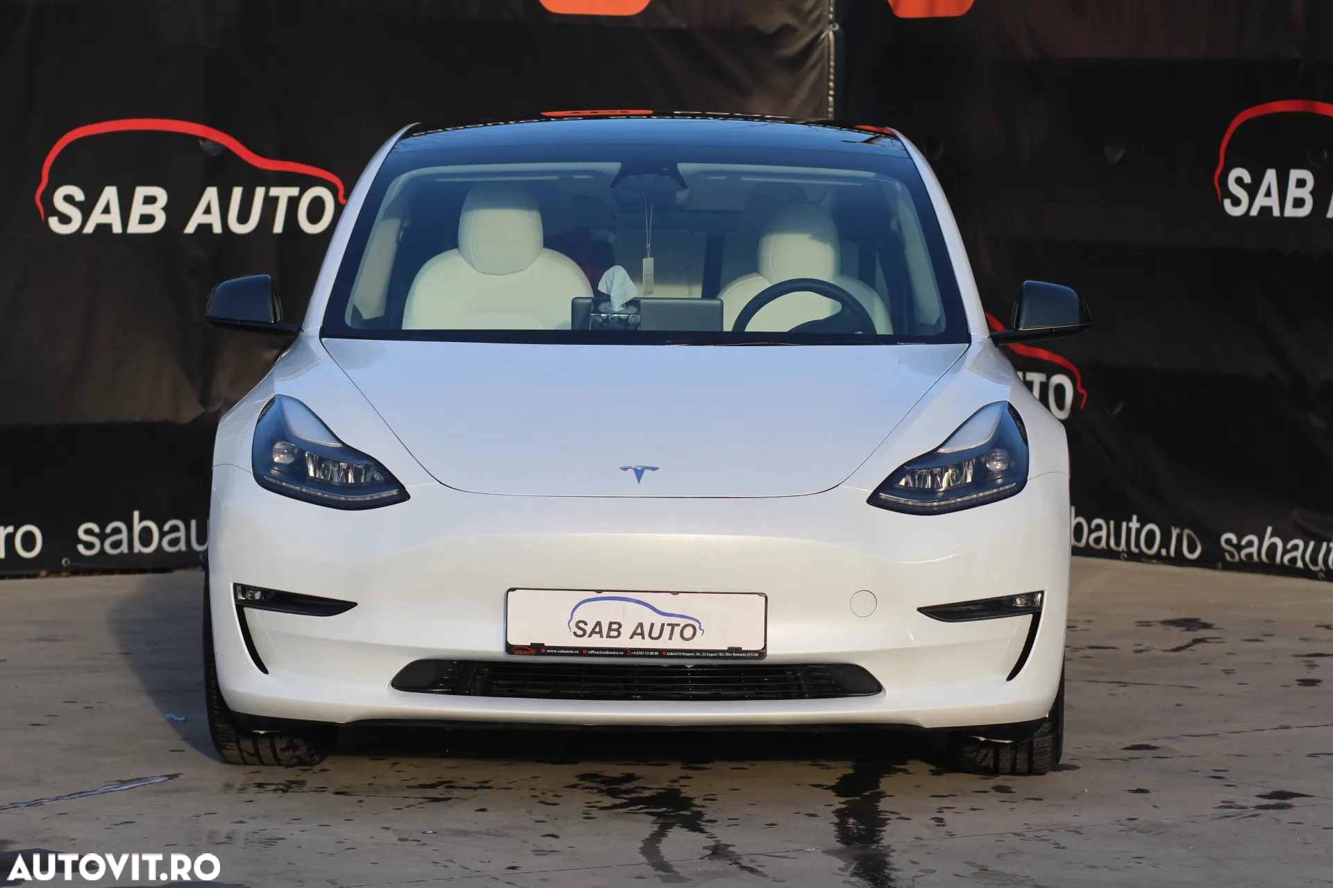 Tesla Model 3 - 3