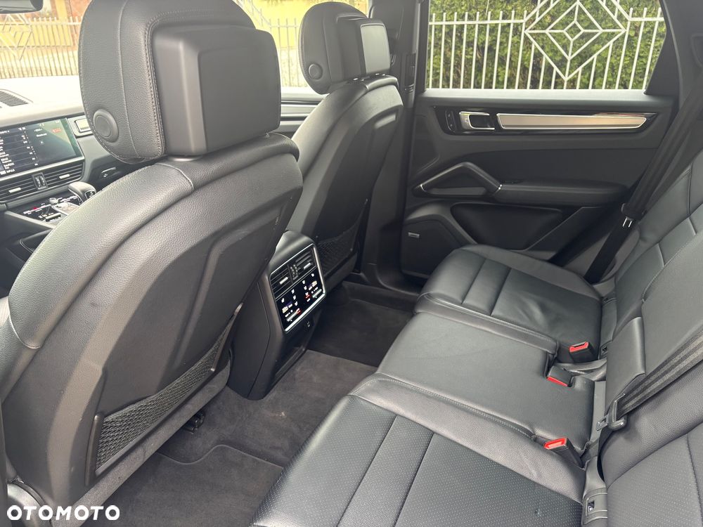 Porsche Cayenne Platinum Edition - 22